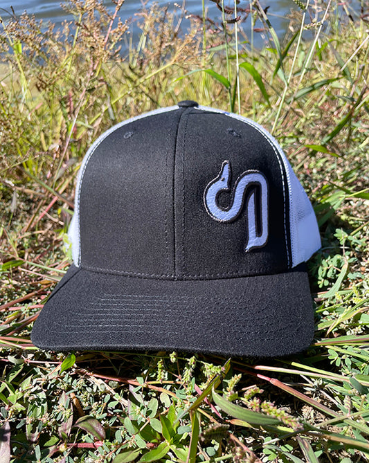 Logo front trucker cap #1